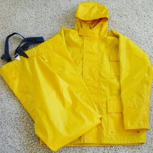 Vintage Men's HIGH SEAS FOUL WEATHER GEAR Coat w/ Bibs Rain Suit Sz Medium JAPAN